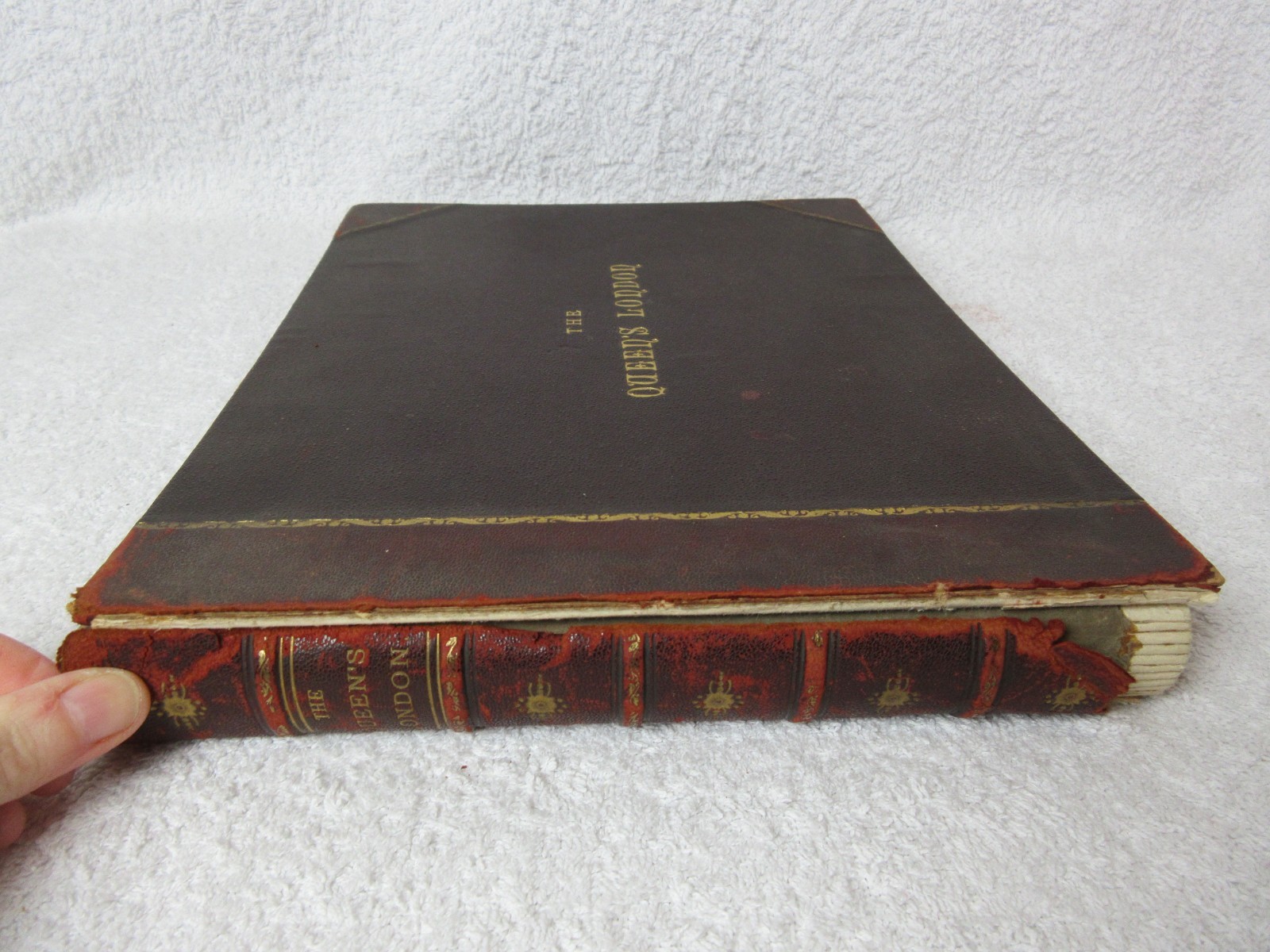 The Queen’s London Antique Hardback 1896, Loose Cover