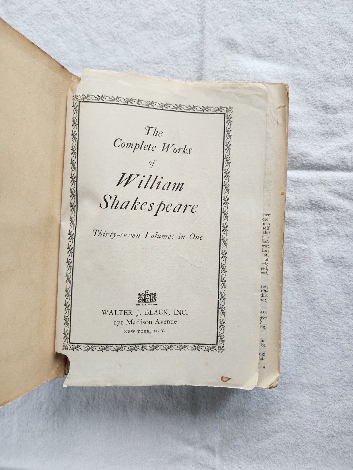 Antique William Shakespeare Complete Works Decorative Embossed Leather Book