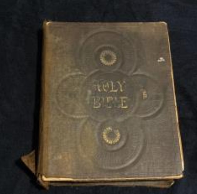 1890s Holy Bible self pronouncing edition leather cover KJV Red Letter reference