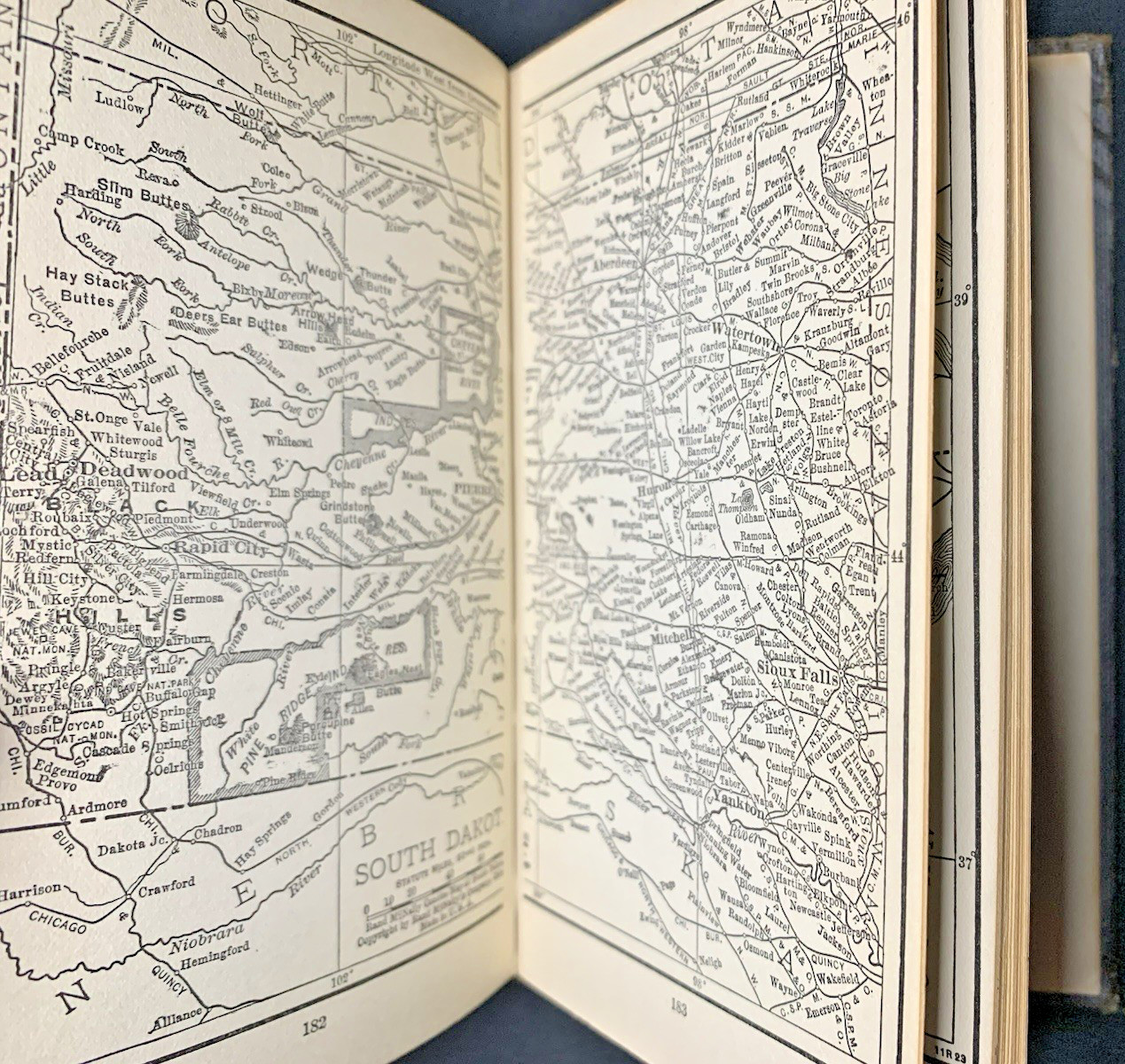 Vintage Rand McNally Atlas of the World – Salz Bros NY – Pocket Book of Maps