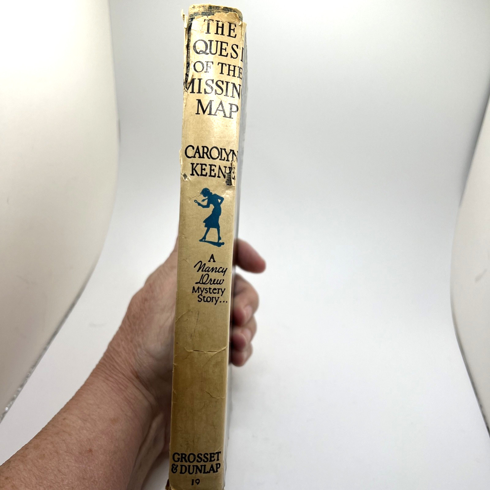 Vtg NANCY DREW #19 THE QUEST OF THE MISSING MAP – Blue Tweed White Spine Wrapper