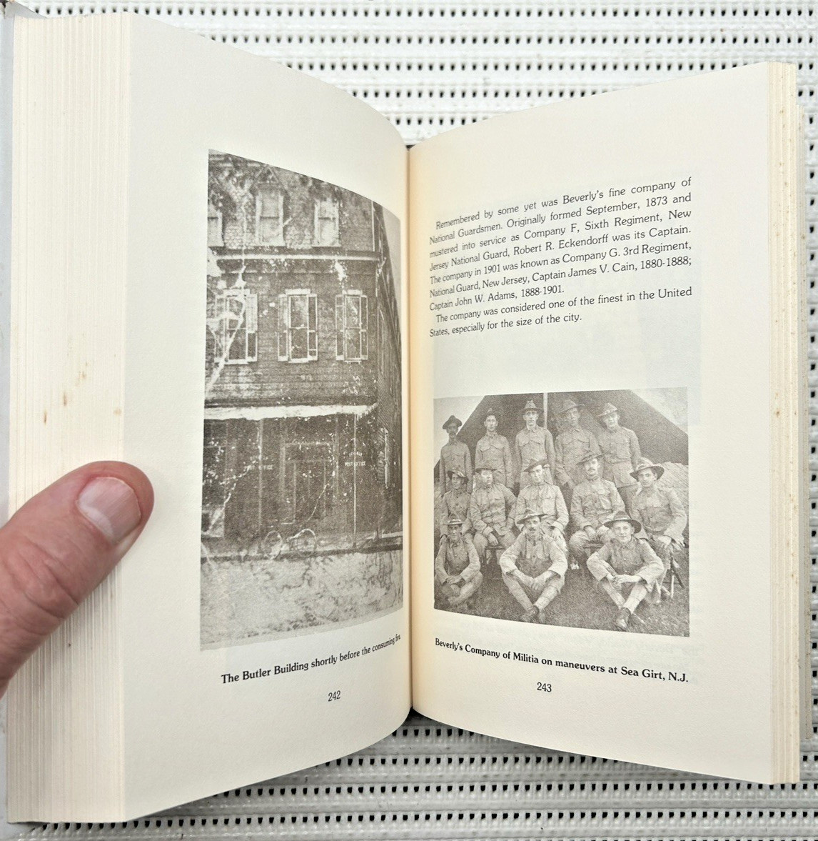 Berverly New Jersey 1776-1976 Hardcover DJ Illustrated 1st Limited Edition 320pg