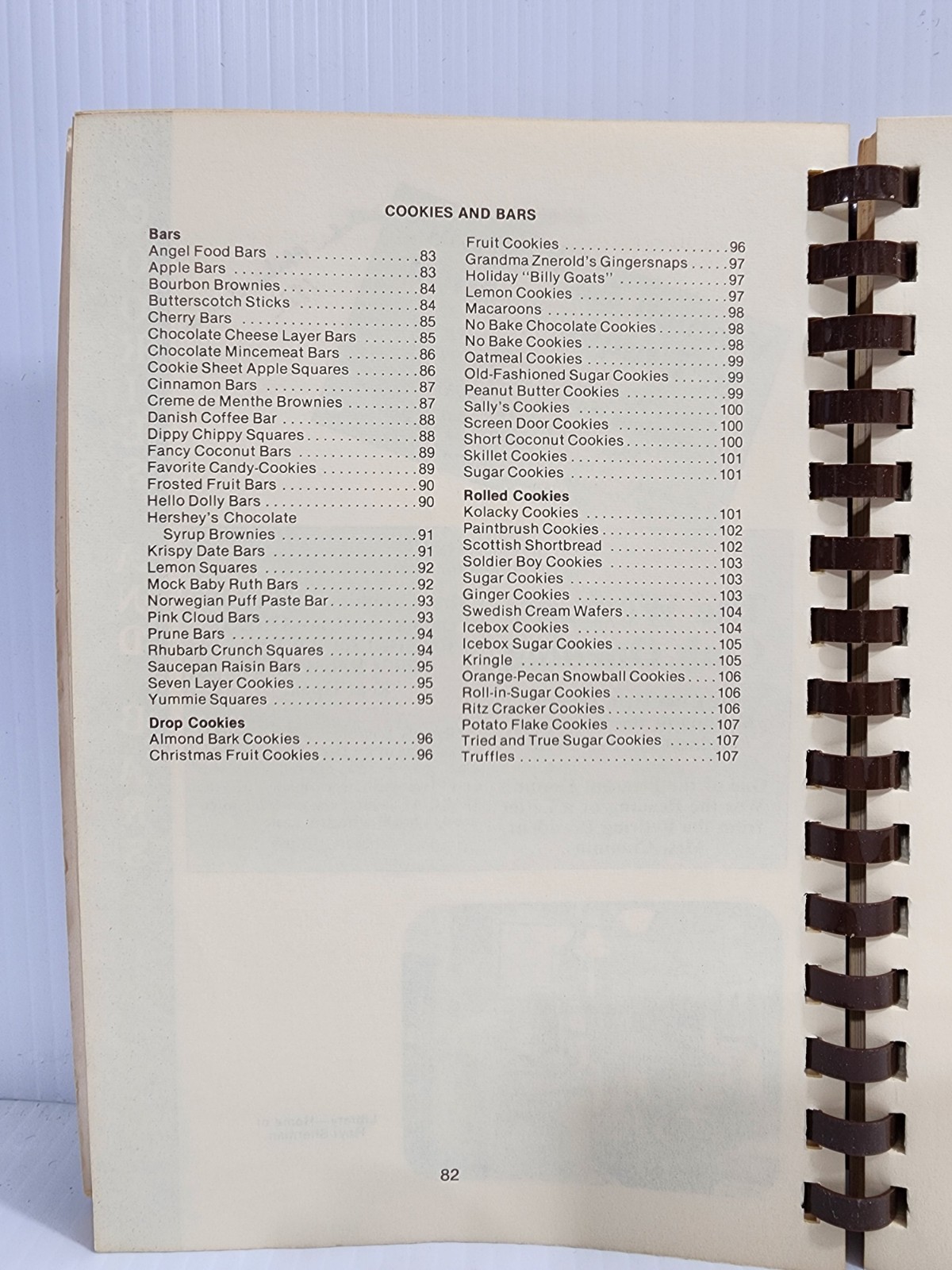 Des Moines Women’s Club Cookbook Centennial Edition 1885 – 1985 (Spiral)