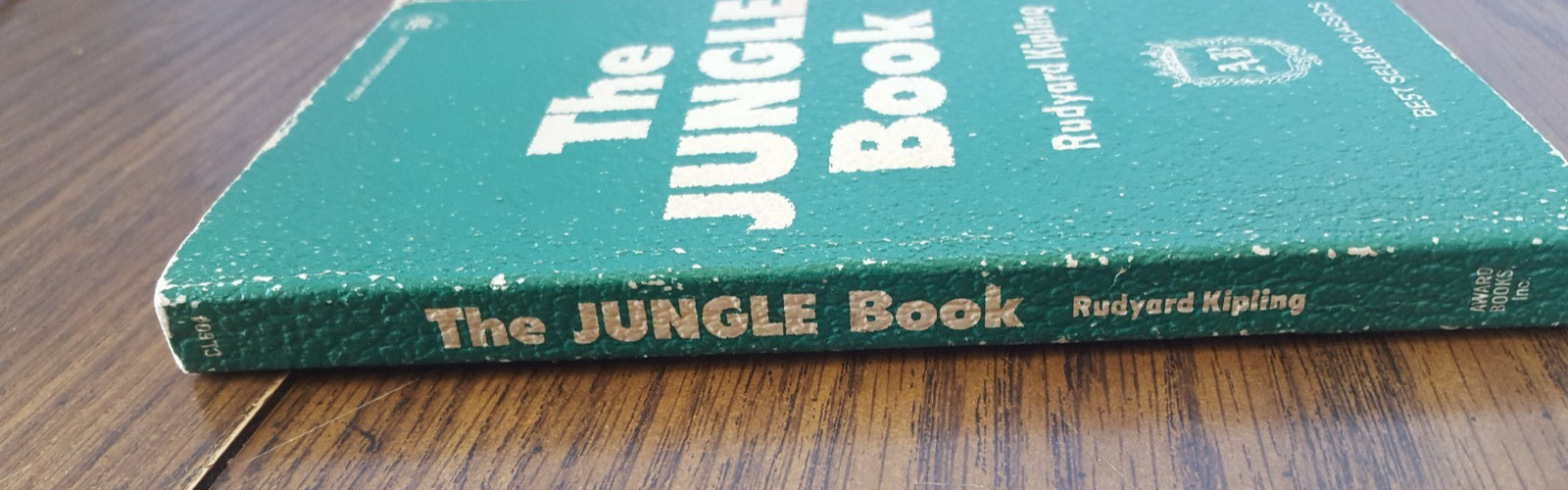 The Jungle Book by Rudyard Kipling Best Seller Classics Award Books Inc.