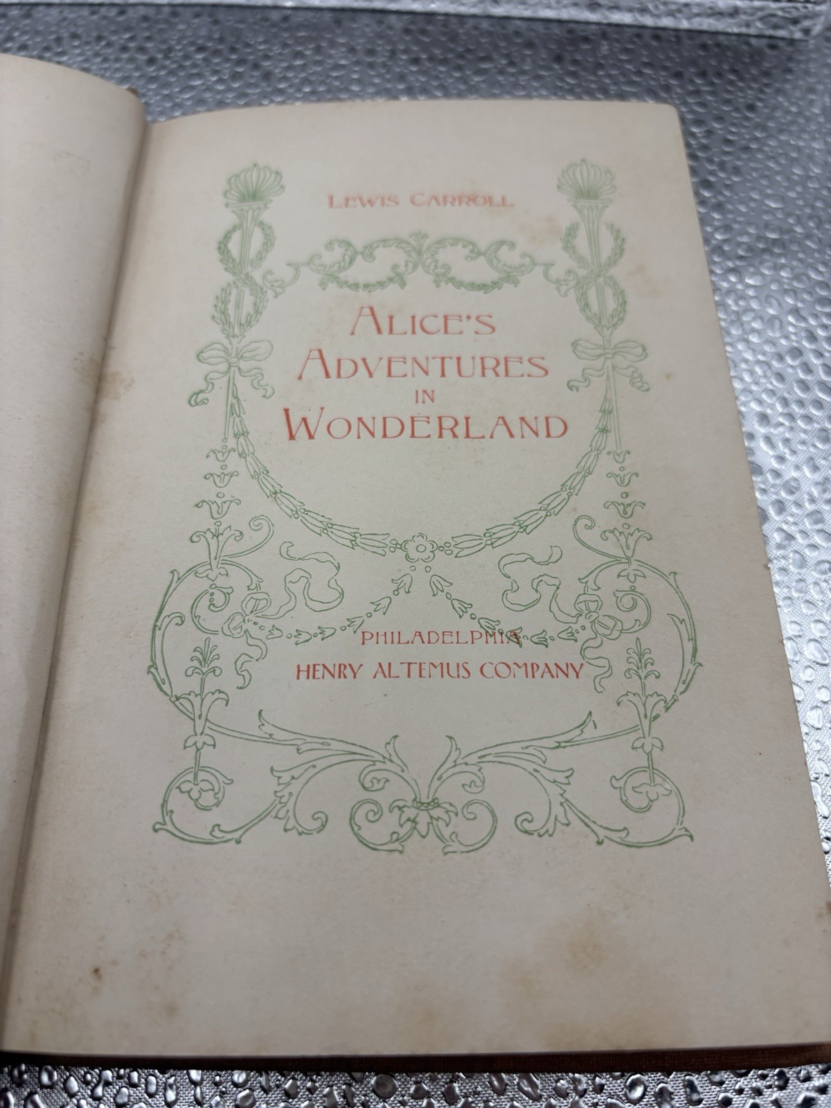 Lewis Carroll Alice’s Adventures in Wonderland 1901 La Belle Fleur series