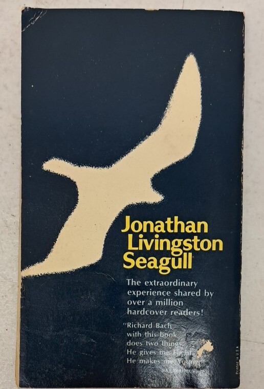 Jonathan Livingston Seagull Vintage Avon 1973 Printing #246C