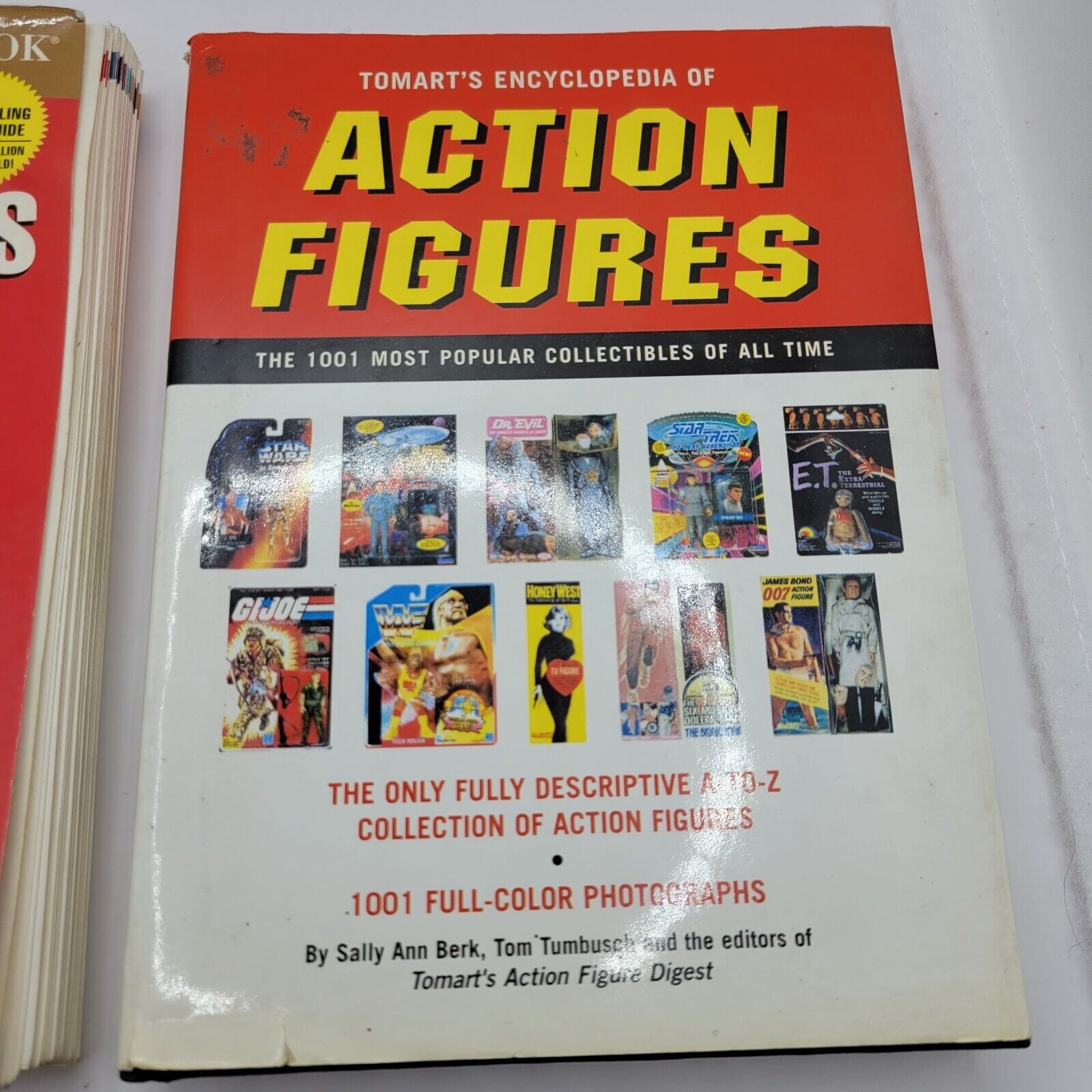 Books Lot of 2 – Kenneth Bressett US Coins 2009 & Sally Berk 2000 Action Figures