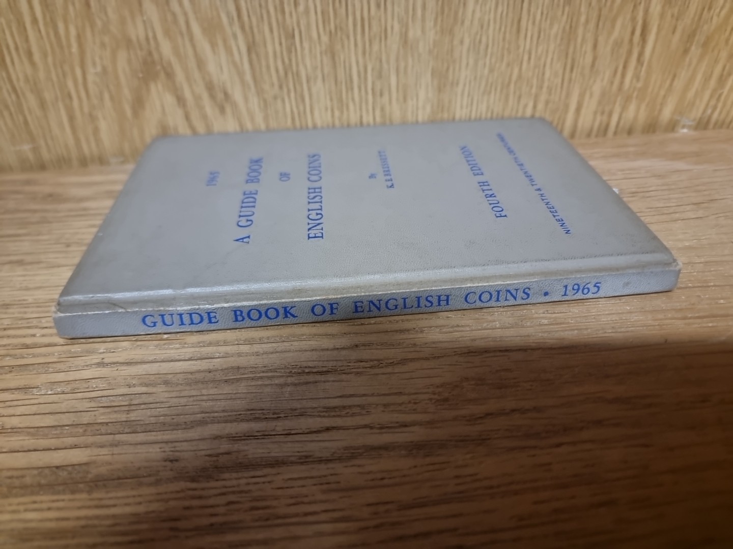 A Guide Book of English Coins. 19th & 20th Cent Kenneth E. Bressett. 1965. (P5)