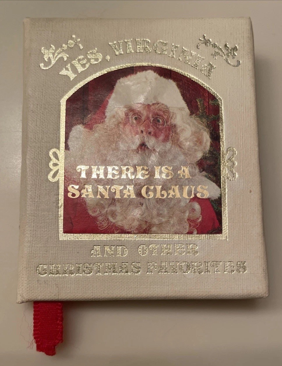 YES, VIRGINIA, AND OTHER CHRISTMAS FAVORITES (MINIATURE BOOK) 1982