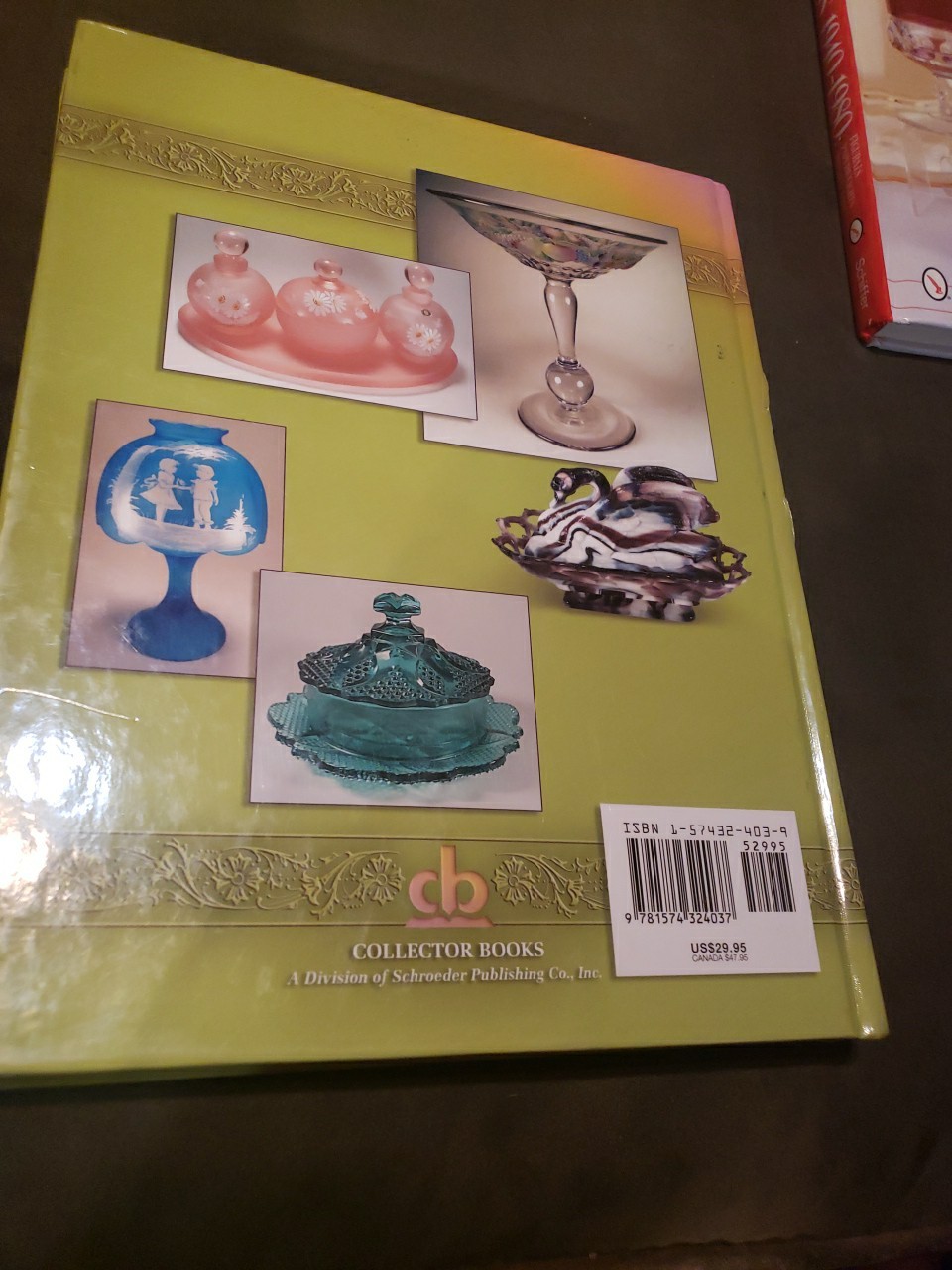 Lot Of 3 Books On Vintage And Collectible Glass
