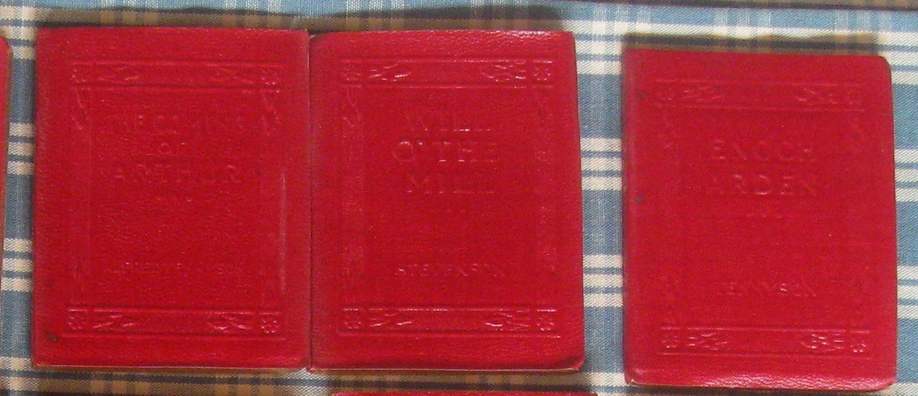 Vintage 1920’s Mini Books Red Leather Haas Little Luxart Antique Library Lot 16