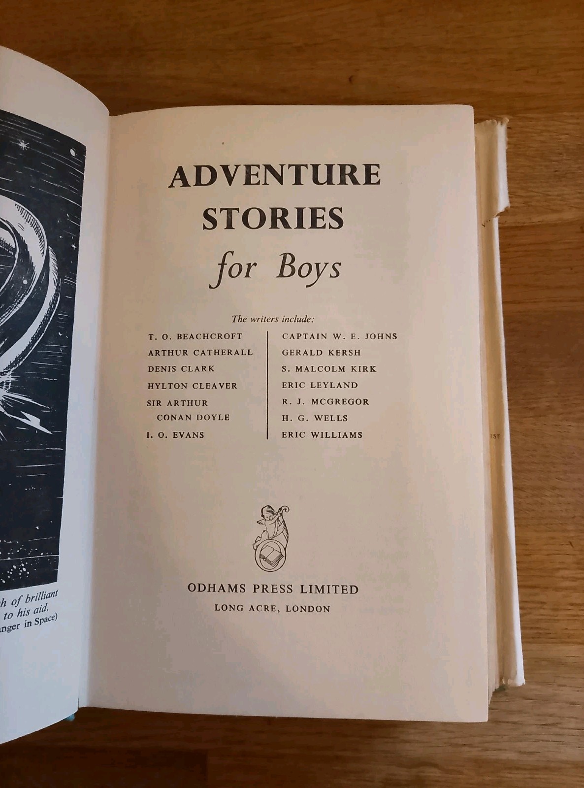 BOOK – Adventure Stories For Boys Vintage Odhams Story Collection HB DJ Fiction
