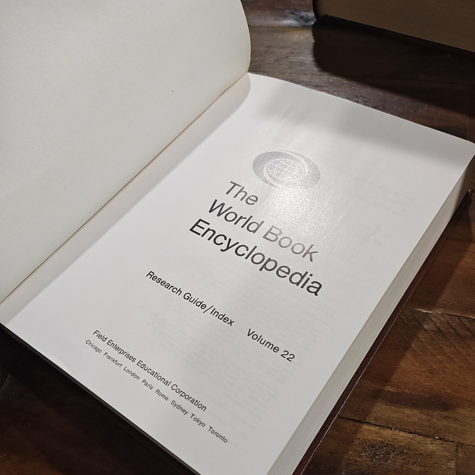 1976 World Book Encyclopedia Set With Index. 22 Volumes. Great Condition Leather