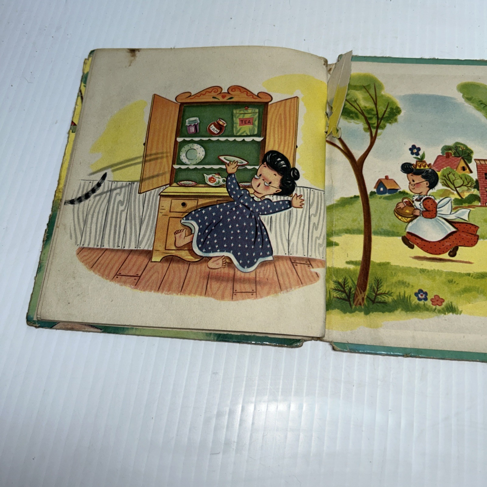 Vintage Tell-A-Tale Book, Whitman Publishing A Teeny-Tiny Tale 1955 See Pics!