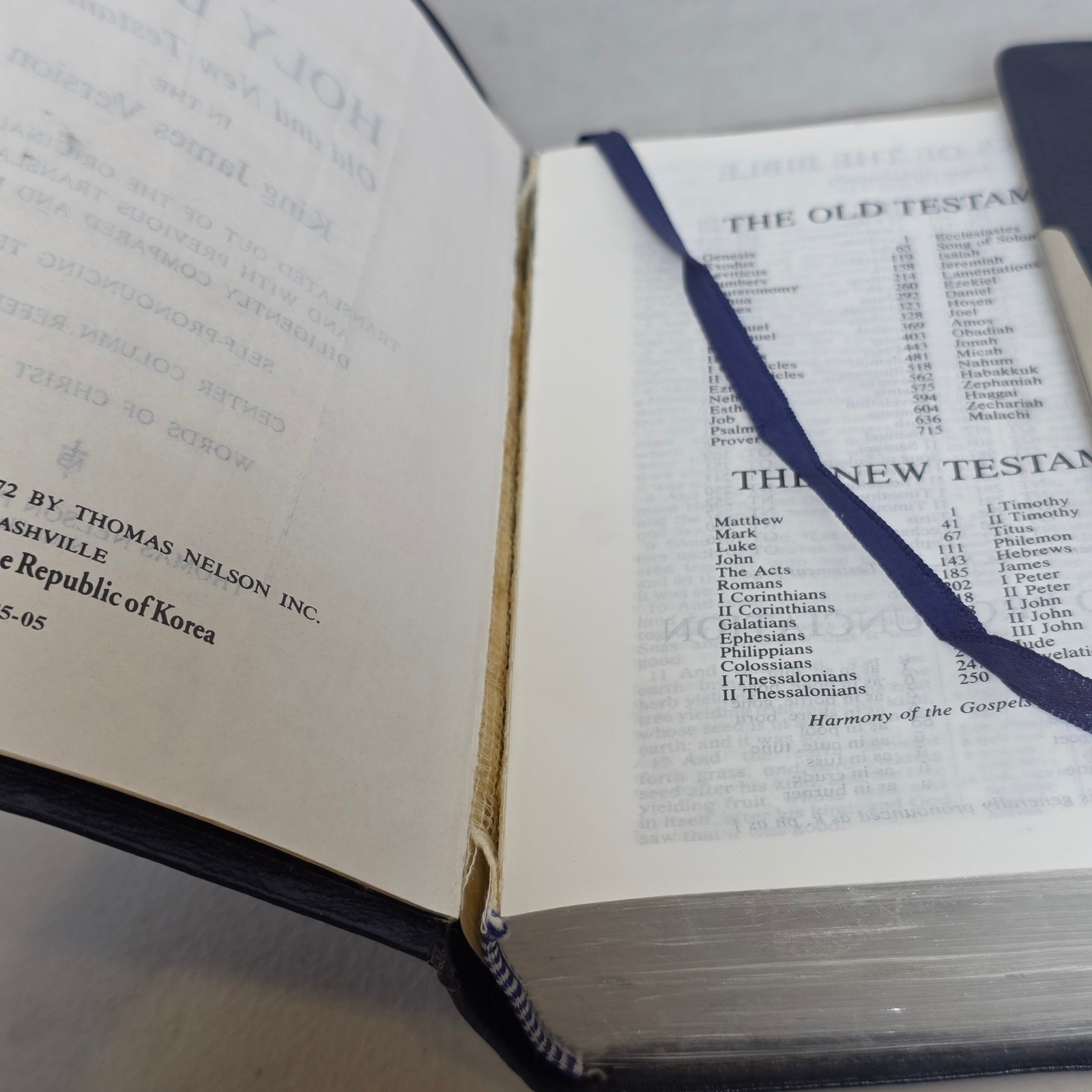 Thomas Nelson KJV Holy Bible Blue Bonded Leather Red Letter Metal Clip 1972 VTG