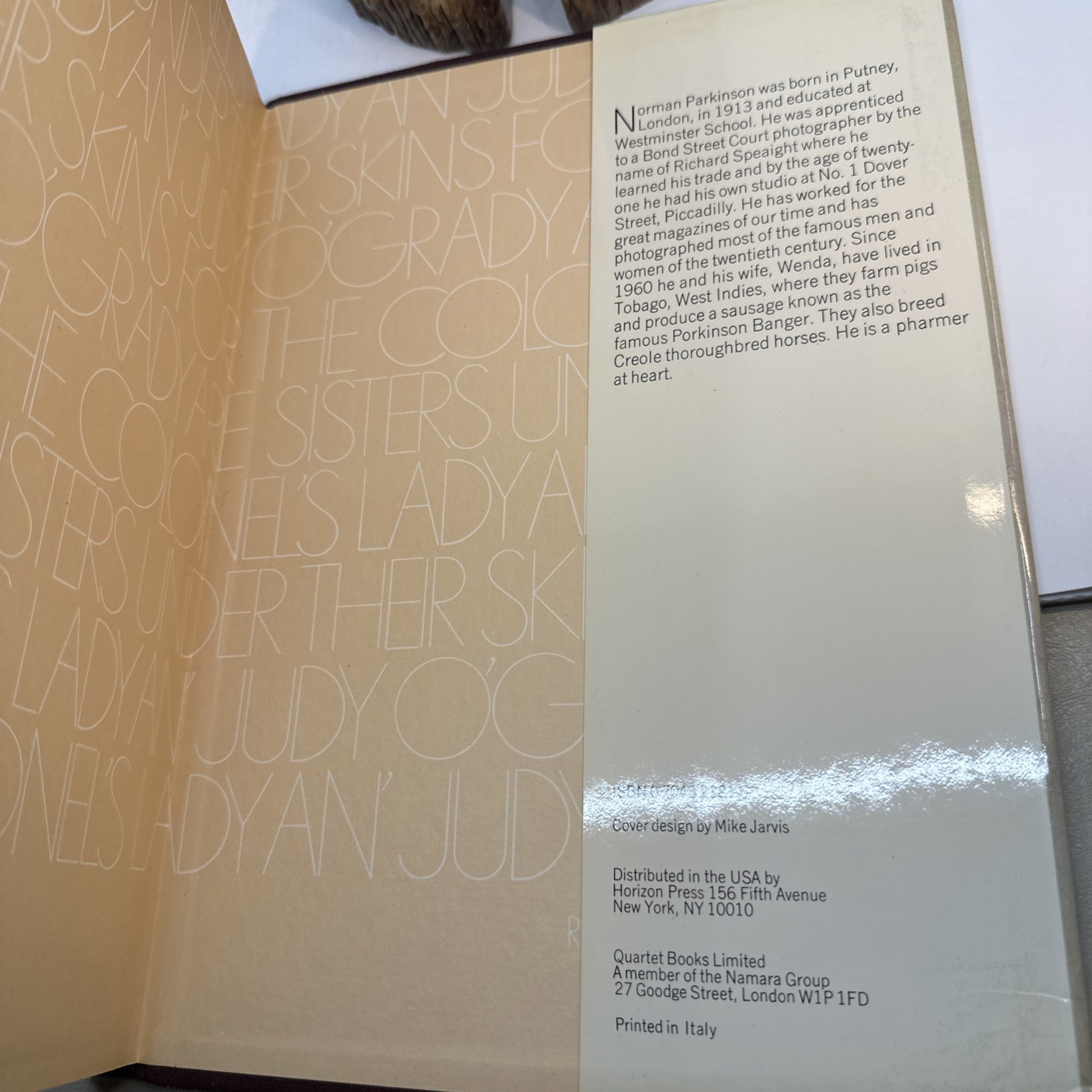 Sisters Under the Skin Norman Parkinson 1978 HC DJ Fashion Photo (AH52)