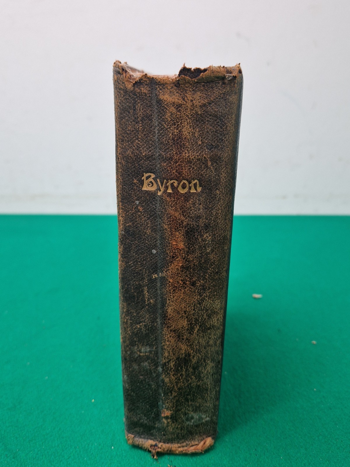 Antique 1890 Byron Poetical Works Leather Book Frederick Warne A/F