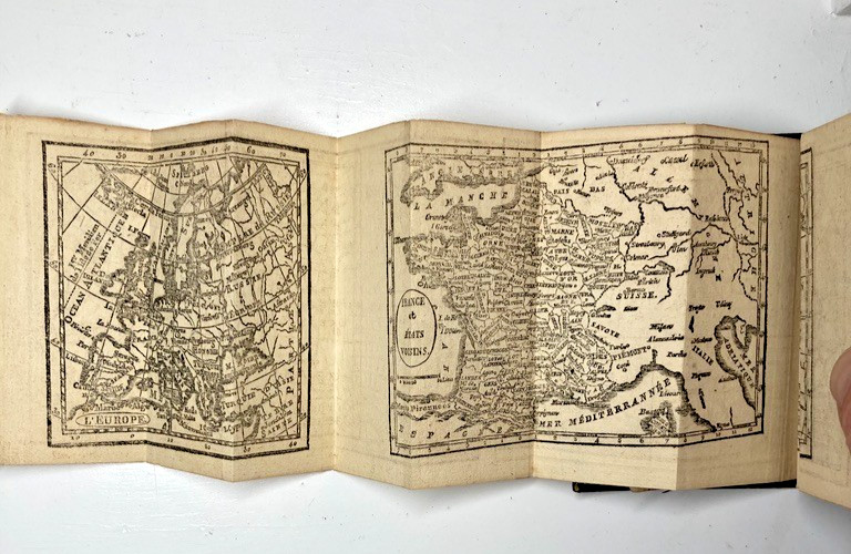 1823 Etrennes Militaires Miniature Almanac Green Morocco Map Silk