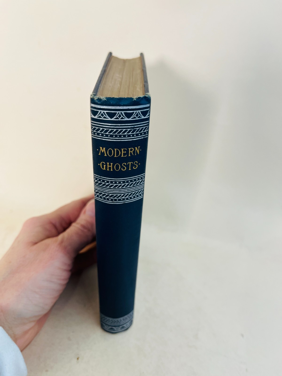 Modern Ghosts, Various Authors / G. W. Curtis, 1890, Harper & Brothers