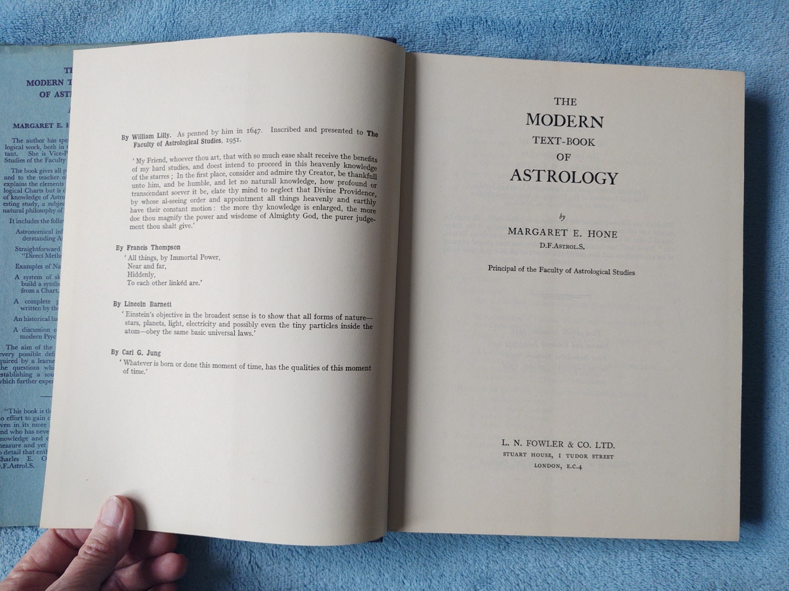 THE MODERN TEXT-BOOK OF ASTROLOGY by Margaret E. Hone 1968 vg