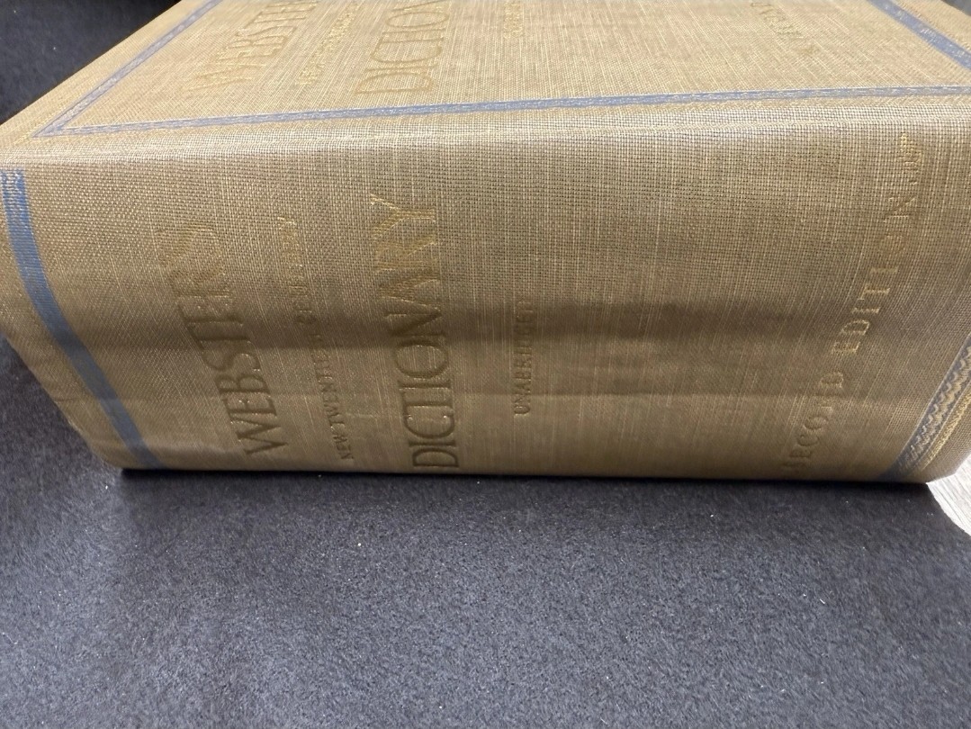 Webster’s New Twentieth Century Dictionary Unabridged Second Edition 1968