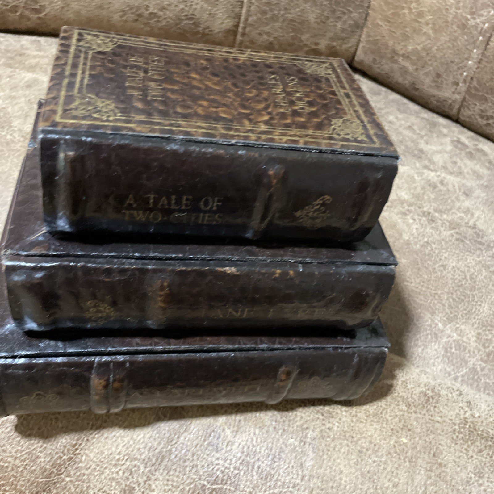 Antique Dickens Collins Leather GREAT EXPECTATIONS CURIOSITY TWO CITIES #2