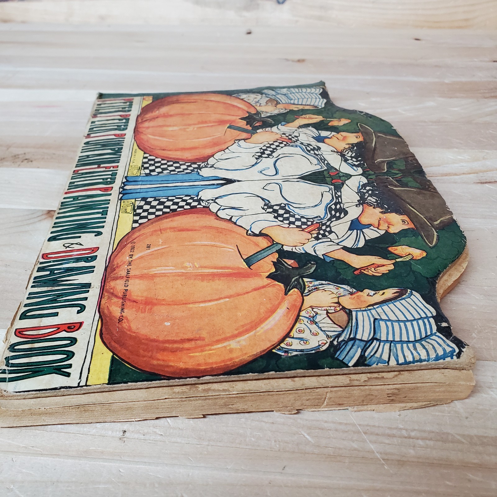 Peter Peter Pumpkin Eater, The Saalfield Publishing Co, 1922. Oversized HC VG