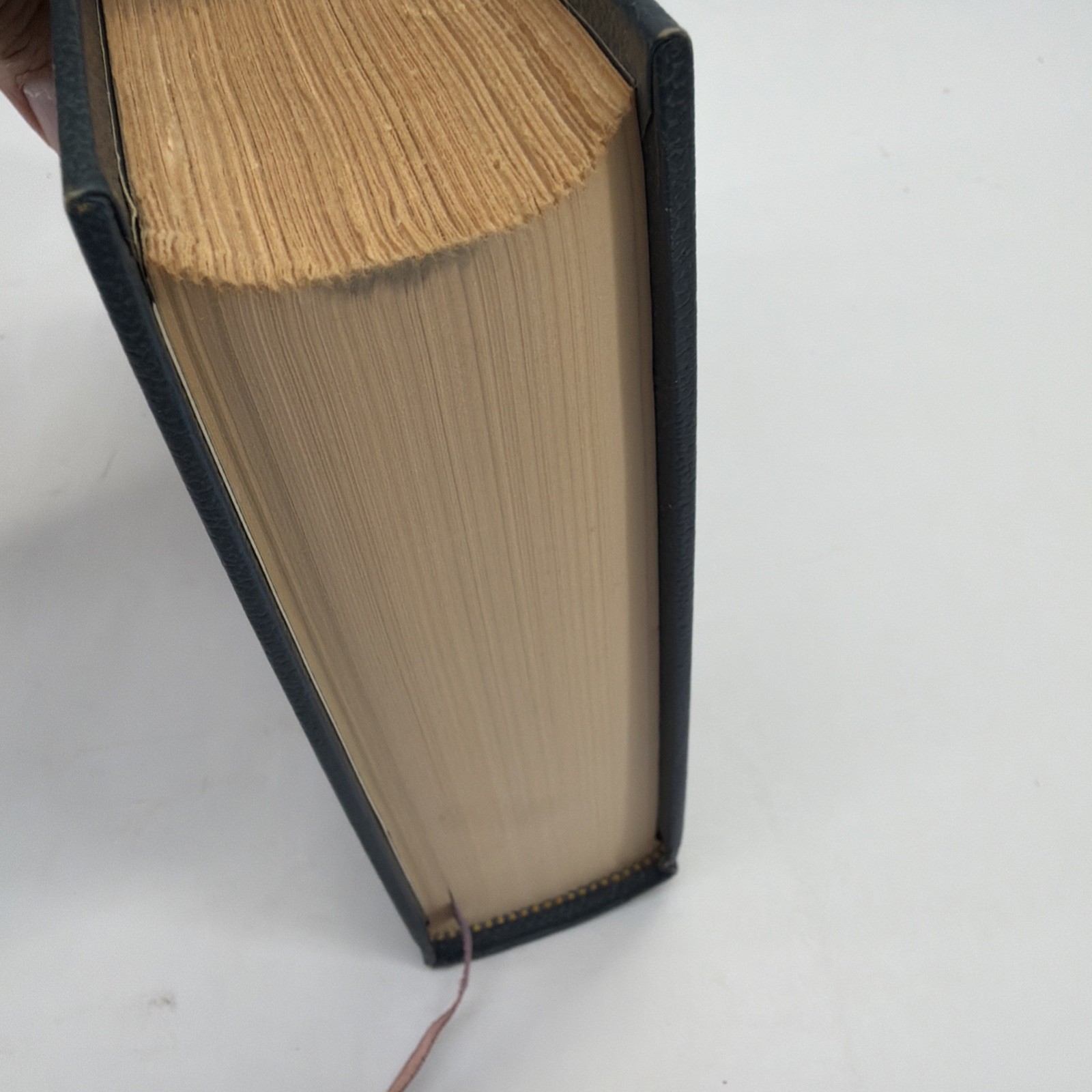 The Pickwick Papers By Charles Dickens International Collectors Library 1944 HC