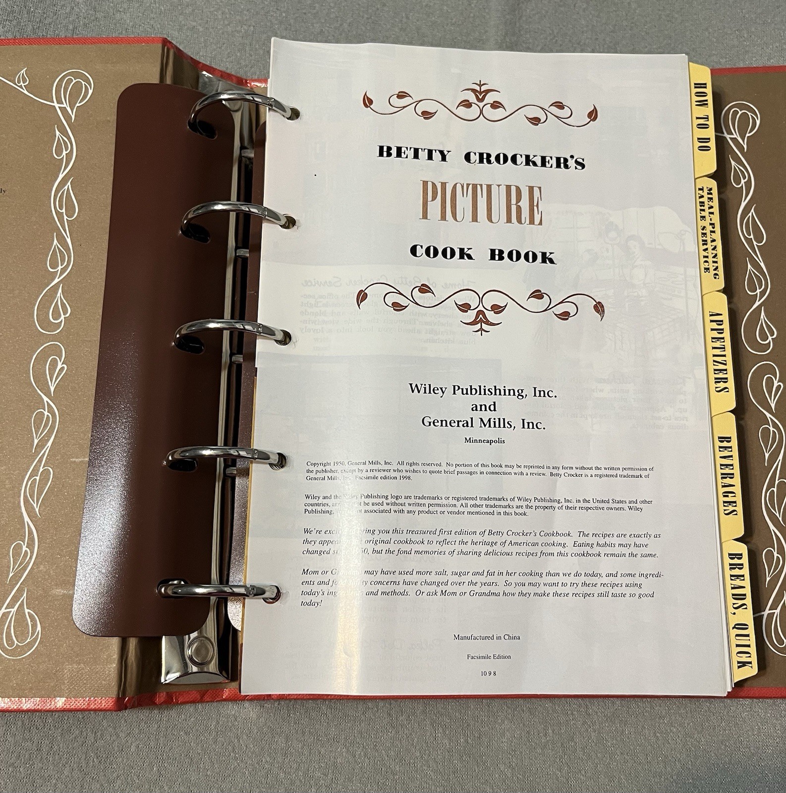 Vintage 1950 Betty Crocker’s Picture Cookbook 1st Edition, 1998 Facsimile