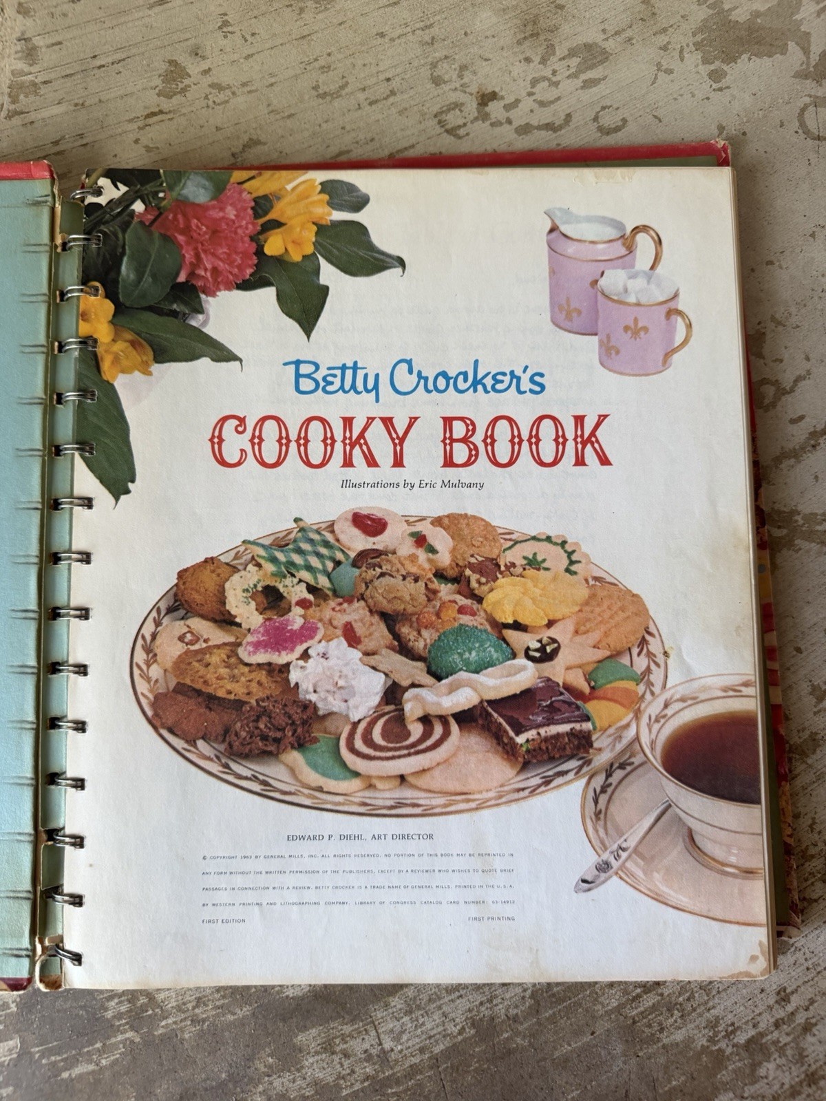 Vintage Betty Crocker’s Cooky Book 1963 First Edition First Printing Spiral