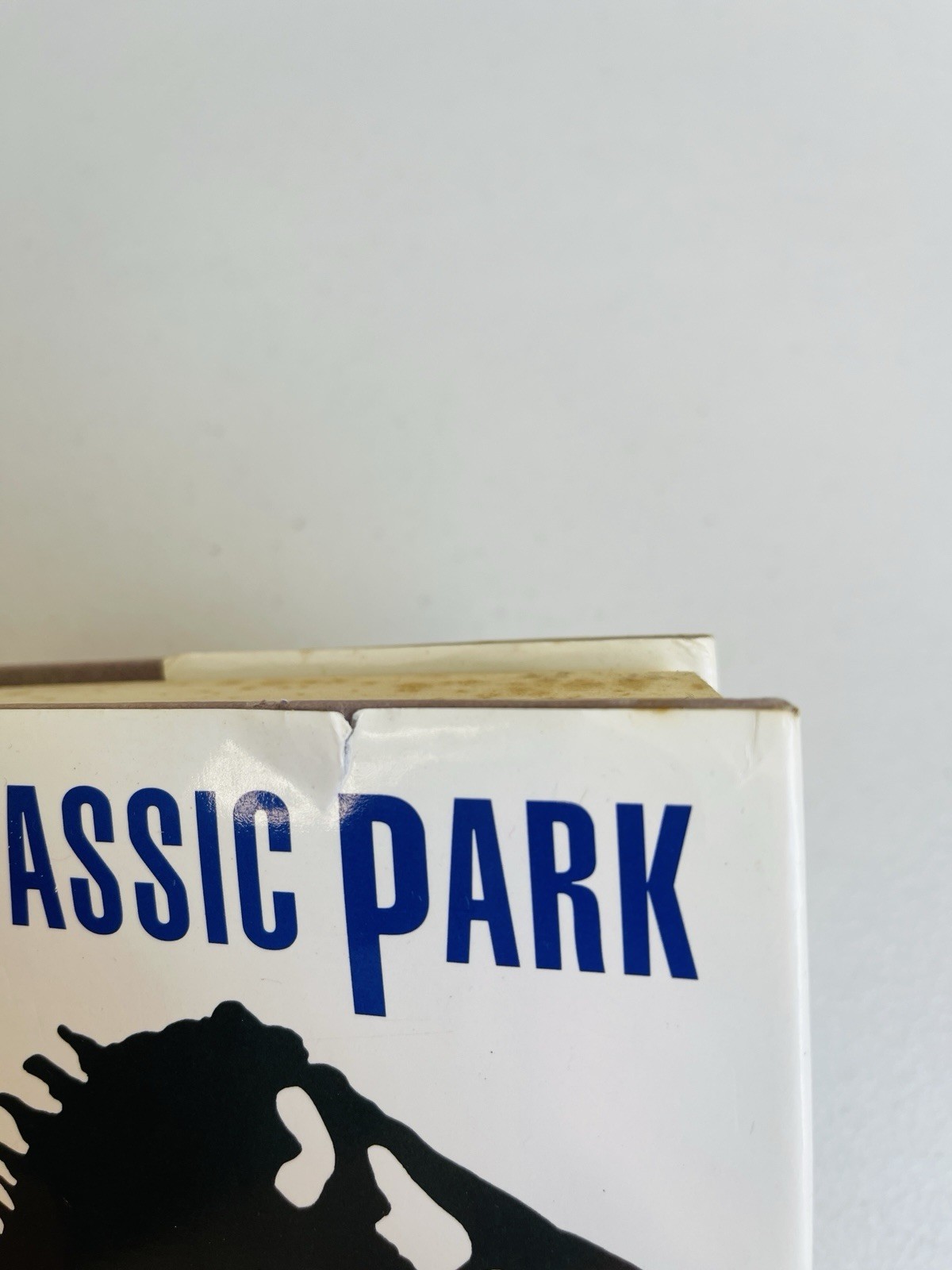 JURASSIC PARK BY MICHAEL CRICHTON. FIRST EDITION 1991 GUILD PUBLISHING.