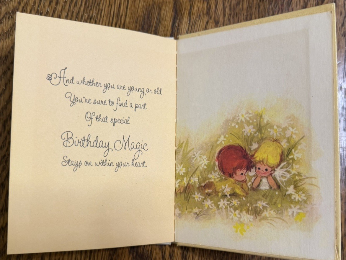 HALLMARK Little Book 1972 A BIRTHDAY IS A HAPPY DAY – WALLEY – BIGGERSTAFF Vtg