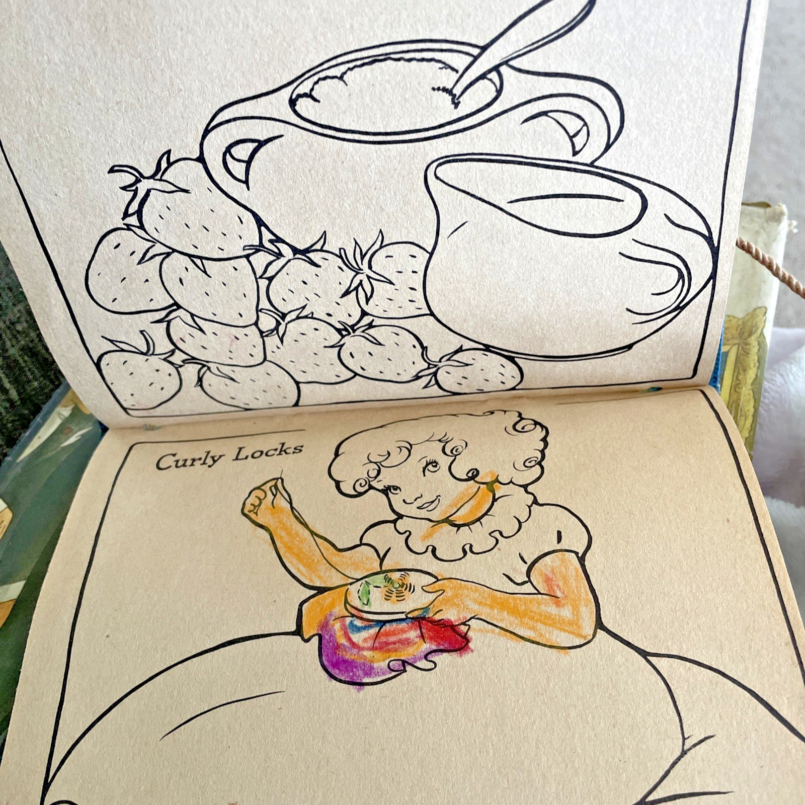 Whitman Publishing The Over The Shoulder coloring book 40 pages, 13 used