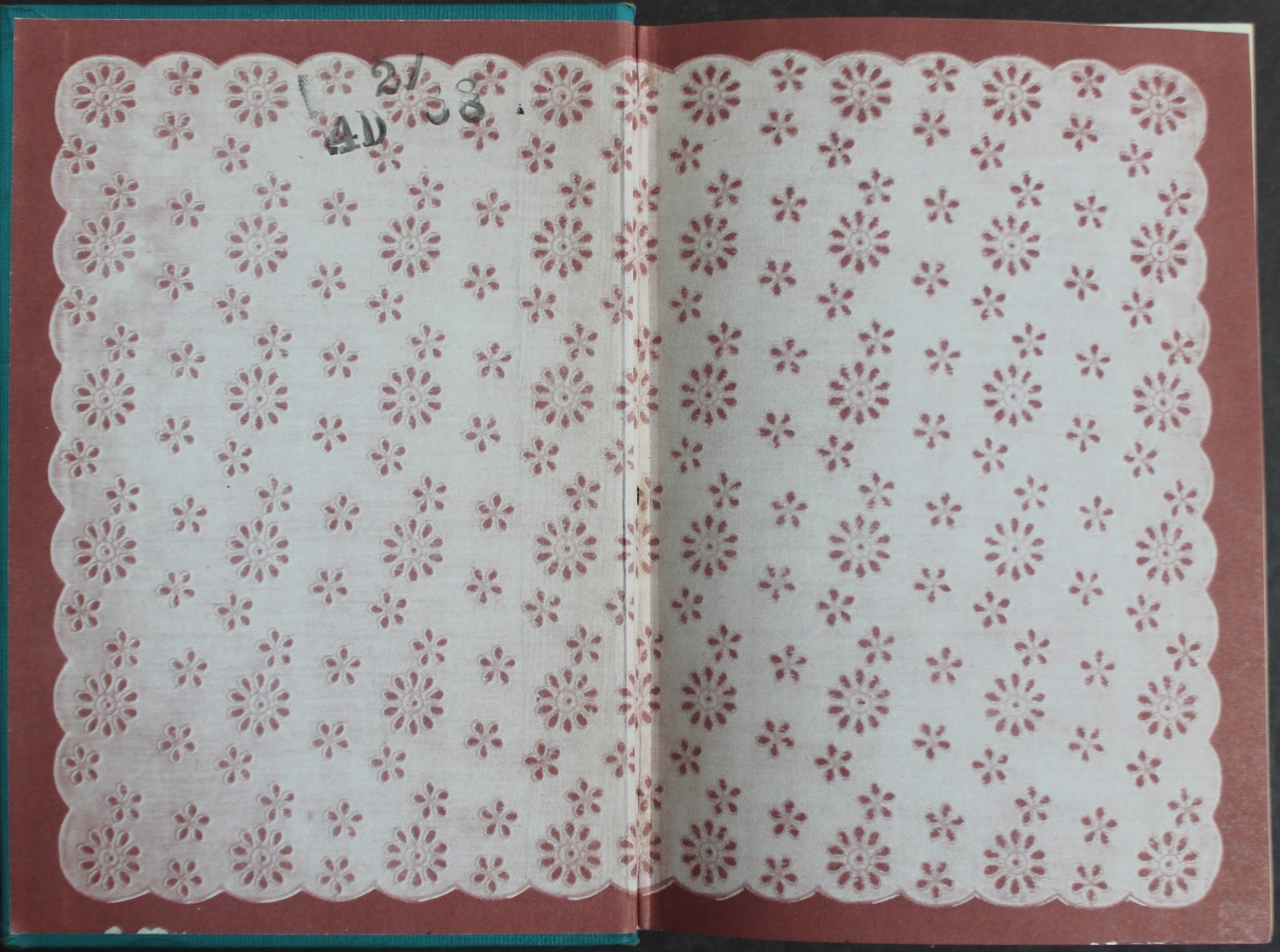 Rare Antique Old Book Personal Beauty Charm 1952 Makeup Fashion Style Glamour ⭐
