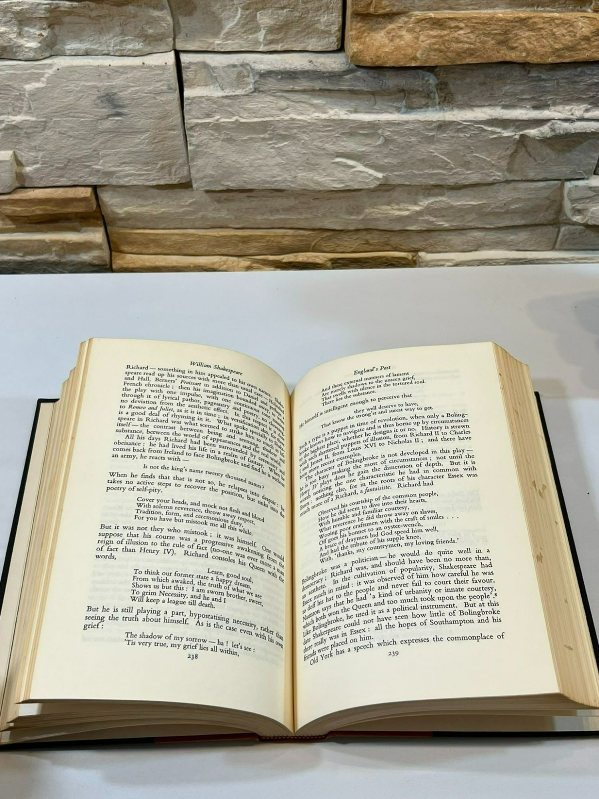 William Shakespeare A Biography by A.L. Rowse 1963 HCDJ Literary History Book