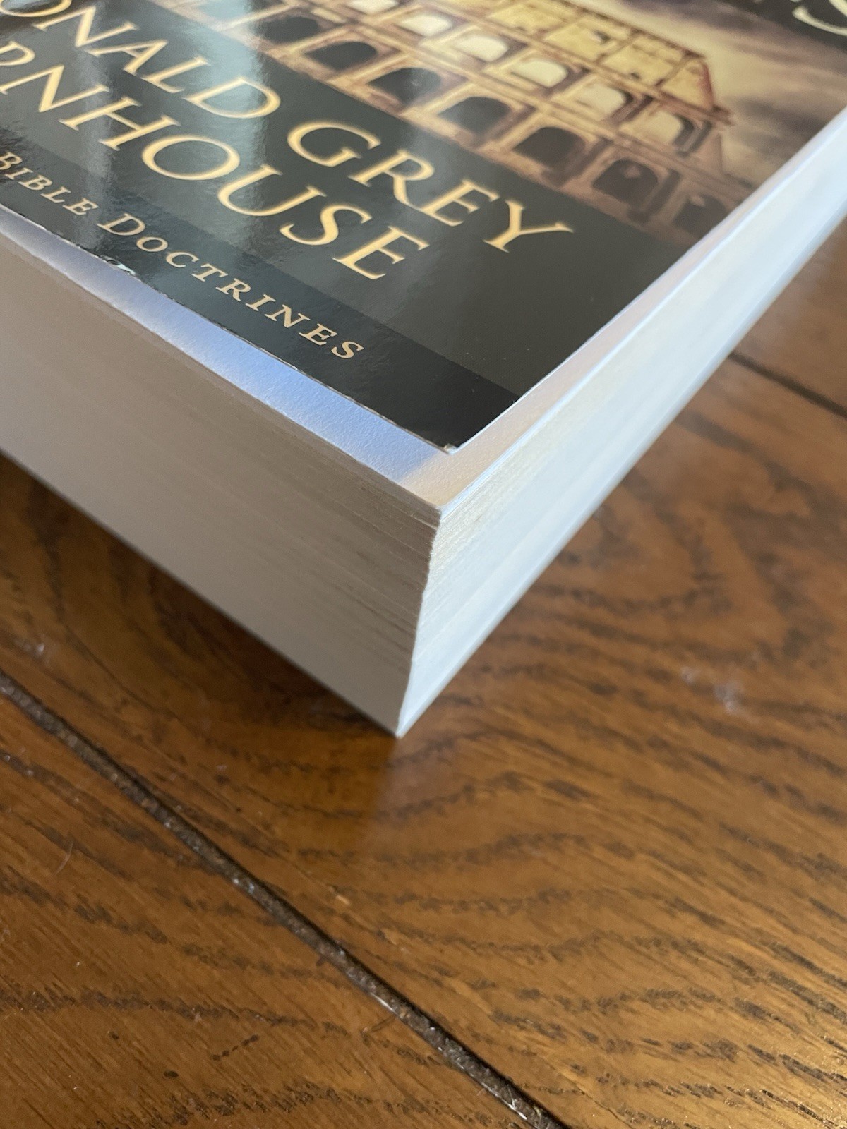 Romans: Chapters 1:1-5:11 One Book only. Barnhouse. Hendrickson Publishers 1273