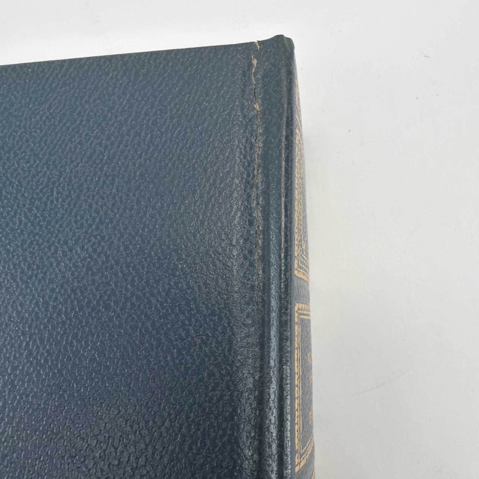 The Pickwick Papers By Charles Dickens International Collectors Library 1944 HC