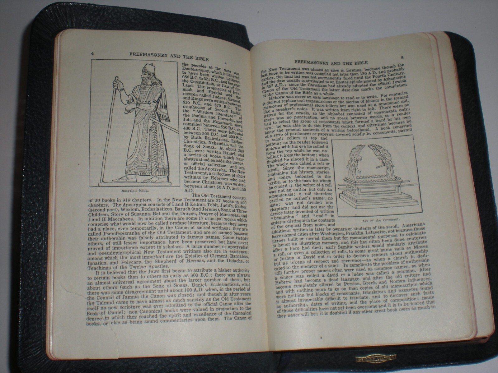 Presentation Holy Bible dist. by The Masonic History Company Chicago Ill. vtg