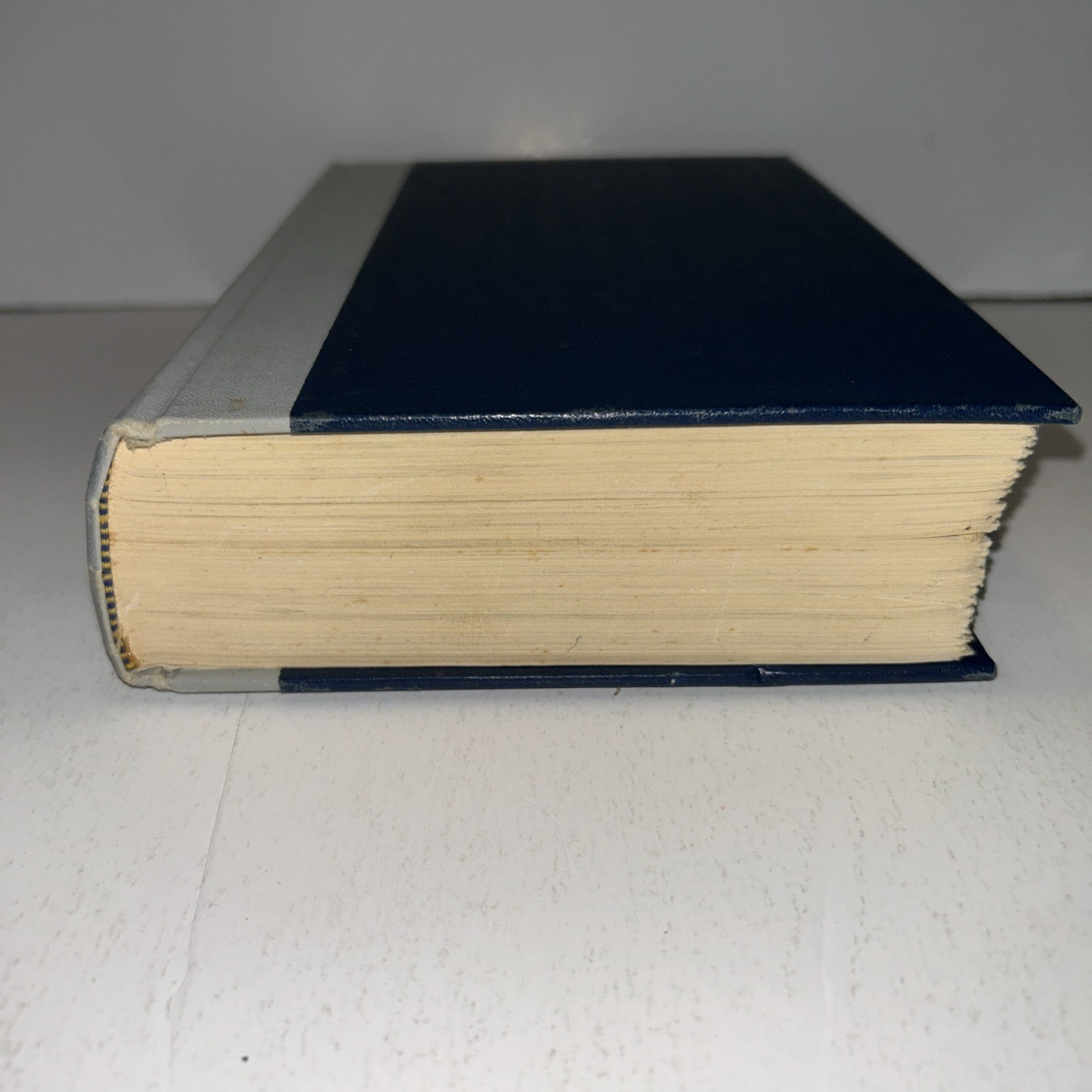 Hardcover Book Amy Vanderbilt’s Complete Book of Etiquette, Gracious Living 1963