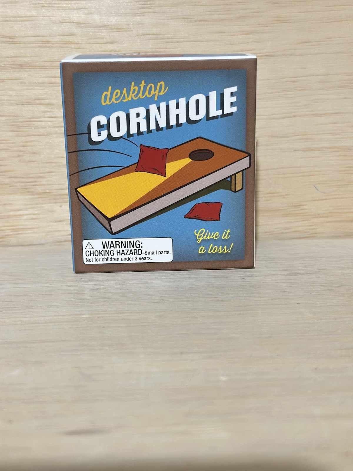 Desktop Cornhole : Give It a Toss! by Running Press