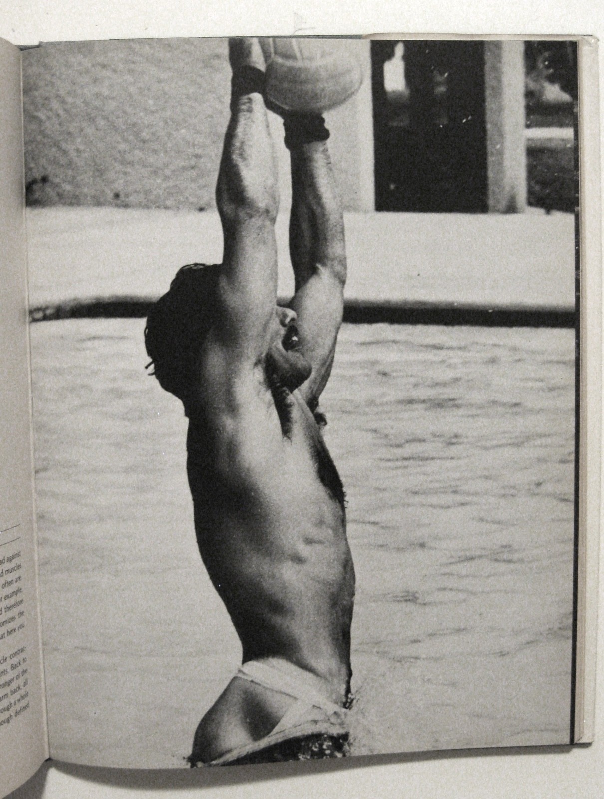 Charles Hix LOOKING GOOD Vintage 1977 MEN’S FASHION Style Bruce WEBER HC 1st Ed