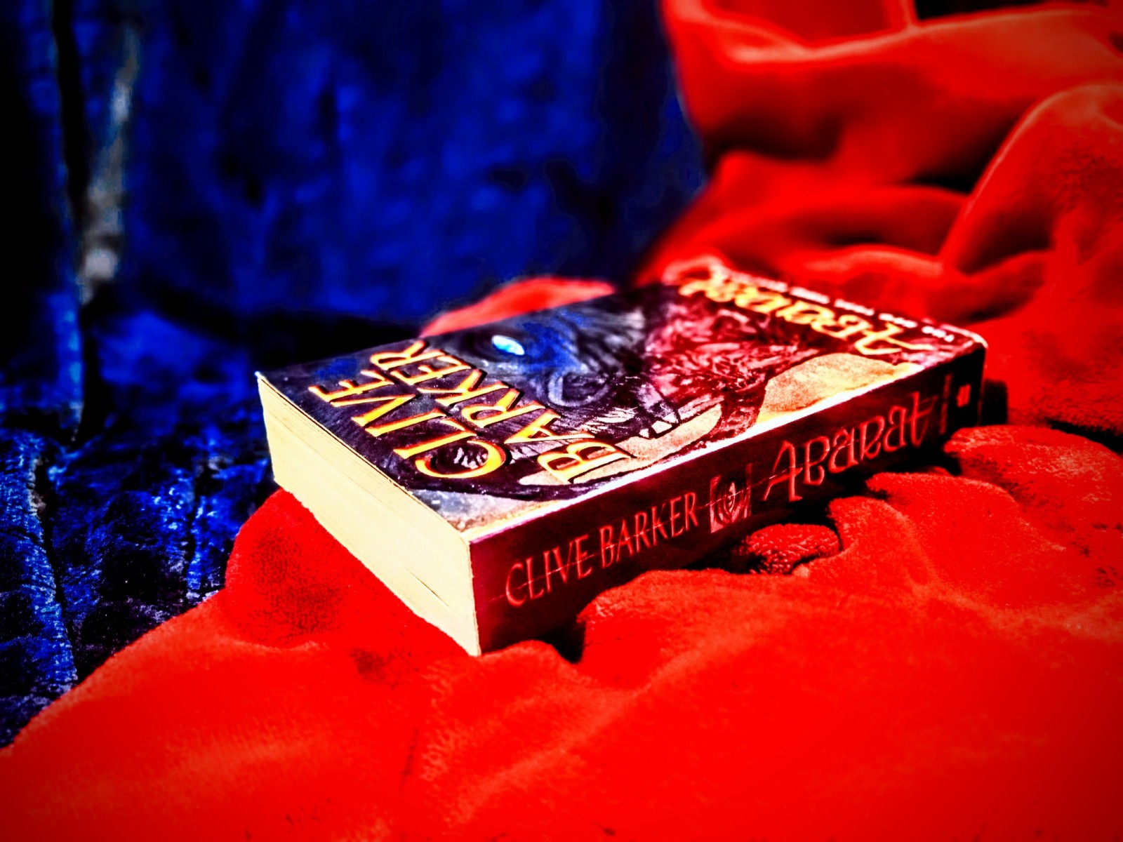 Vintage Clive Barker Novel Abarat (Book One) 2004 Paperback Fantasy Fiction Book
