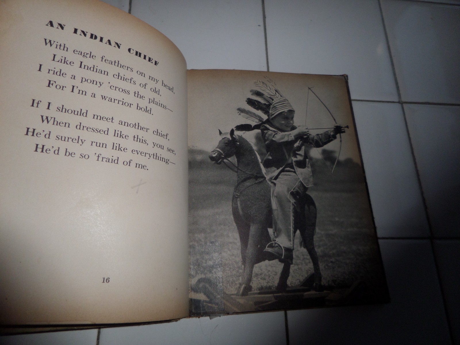 Happy Days,VINTAGE Rand McNally,1937(PHOTOGRAPHS/Children)