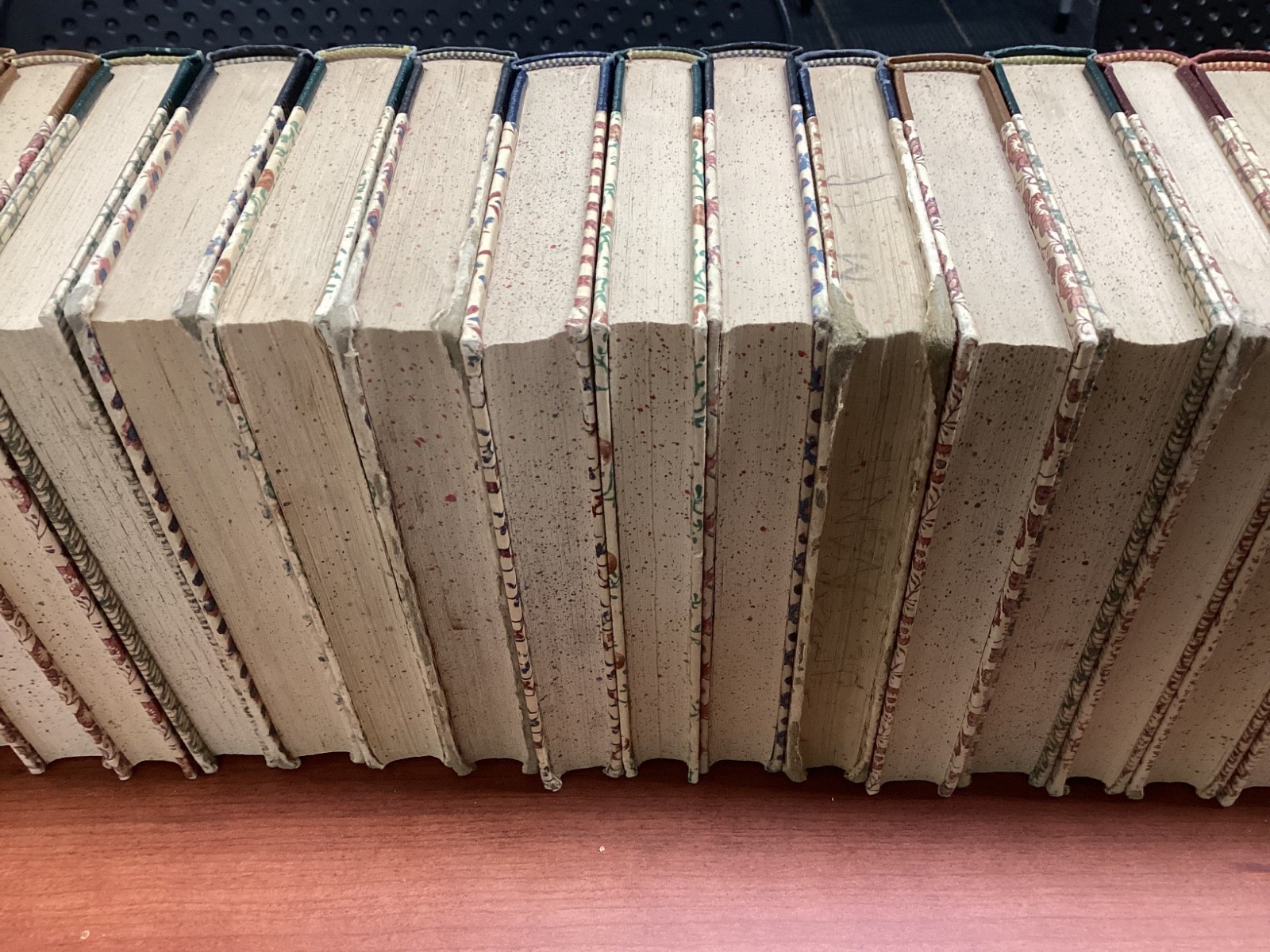 POCKET BOOKS COLLECTORS EDITION Lot of 29