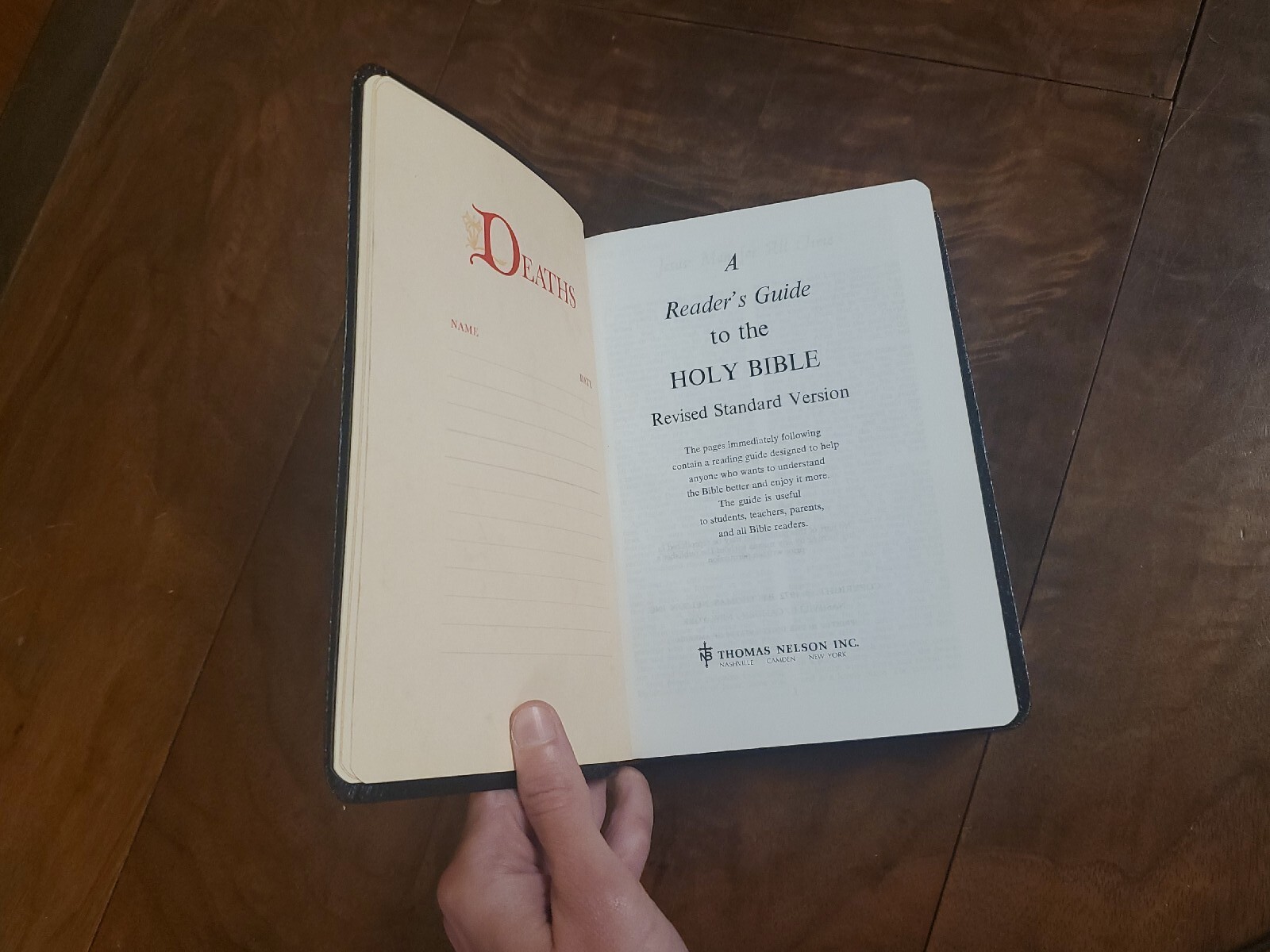 Reader’s Guide to the Holy Bible RSV / 1972 – Thomas Nelson, Inc./ Black Leather