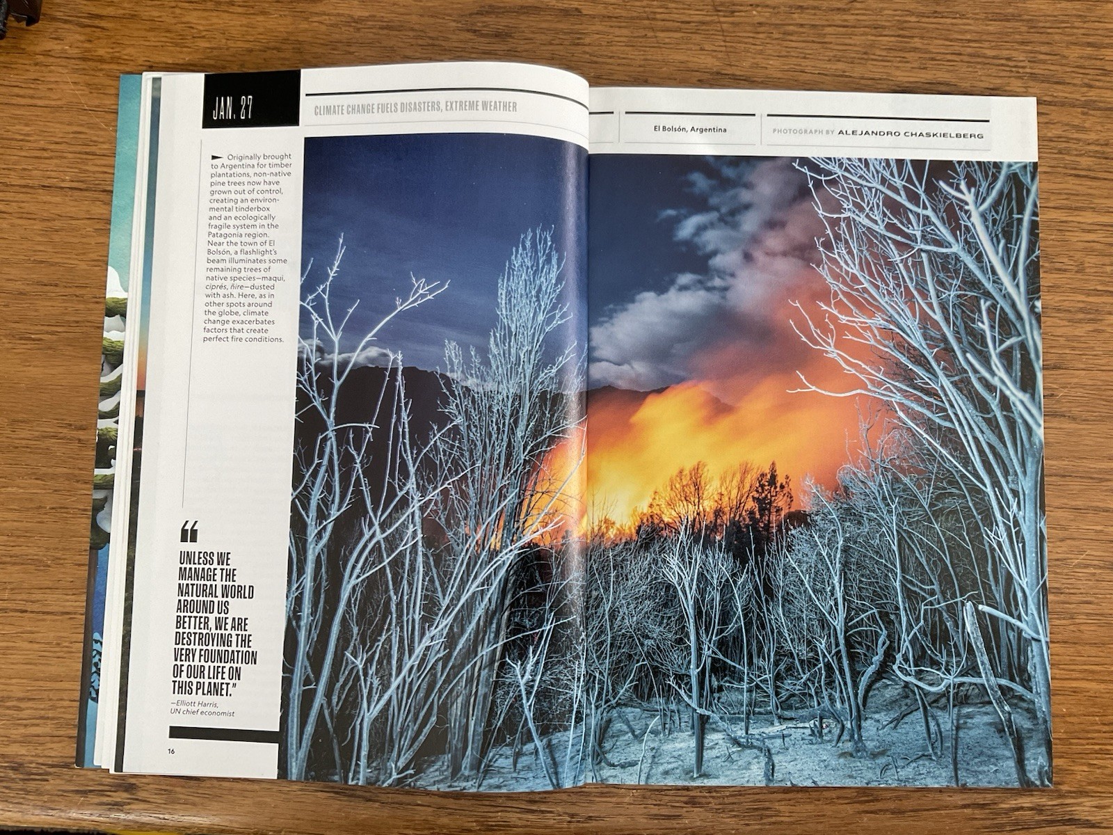 National Geographic Magazine~2022 January~2021 Year in Pictures~COVID~climate