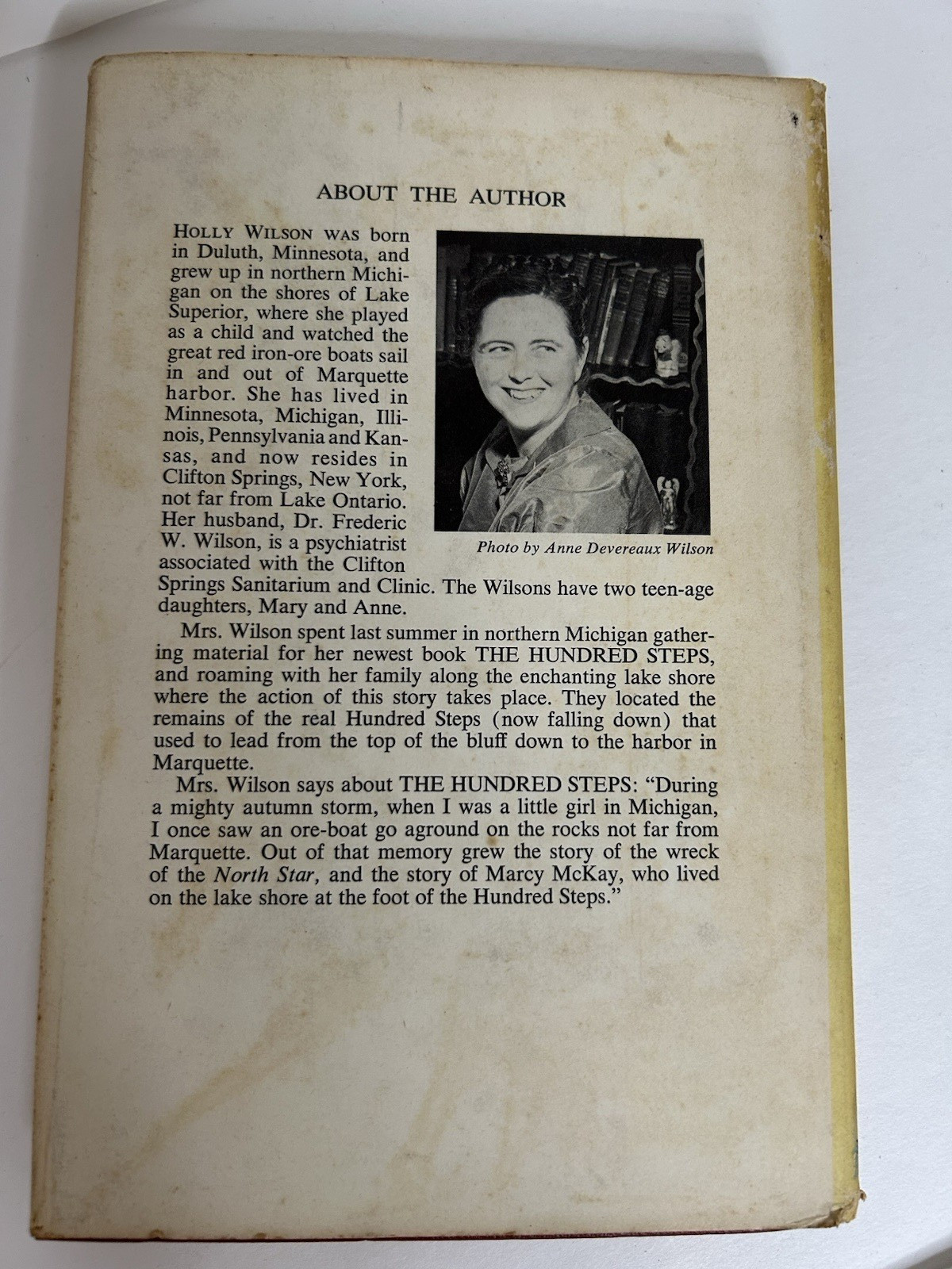The Hundred Steps by Holly Wilson 1958, Hardcover w/ Dustjacket