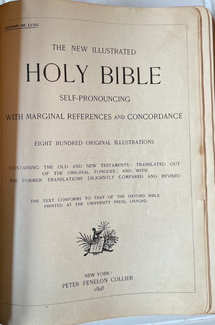 Holy Bible w/Concordance New Illustrated Edition – 1898 – Leather Bound – VG