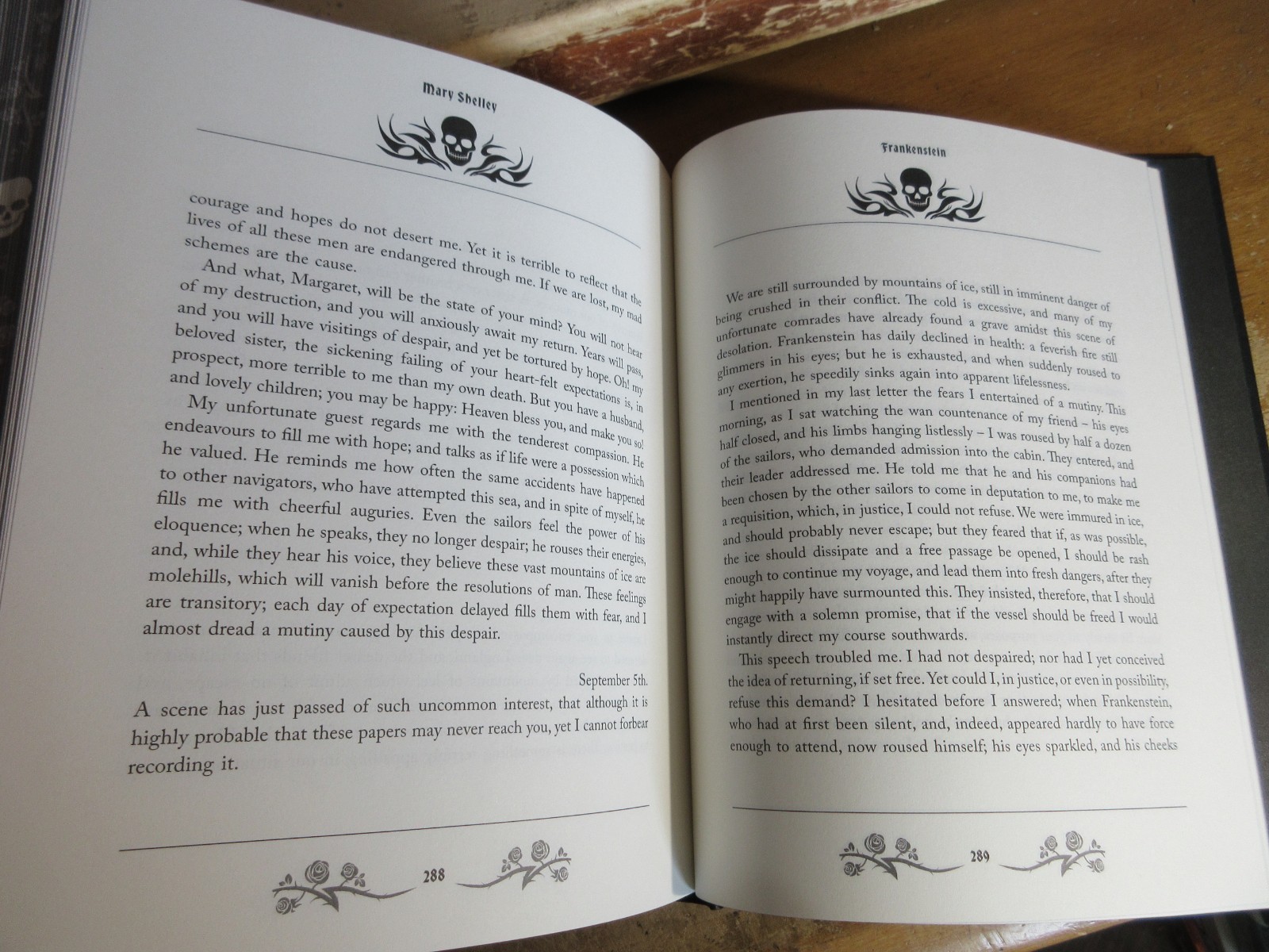 FRANKENSTEIN OR THE MODERN PROMETHEUS Book MARY SHELLEY HORROR SPRAYED EDGES ++