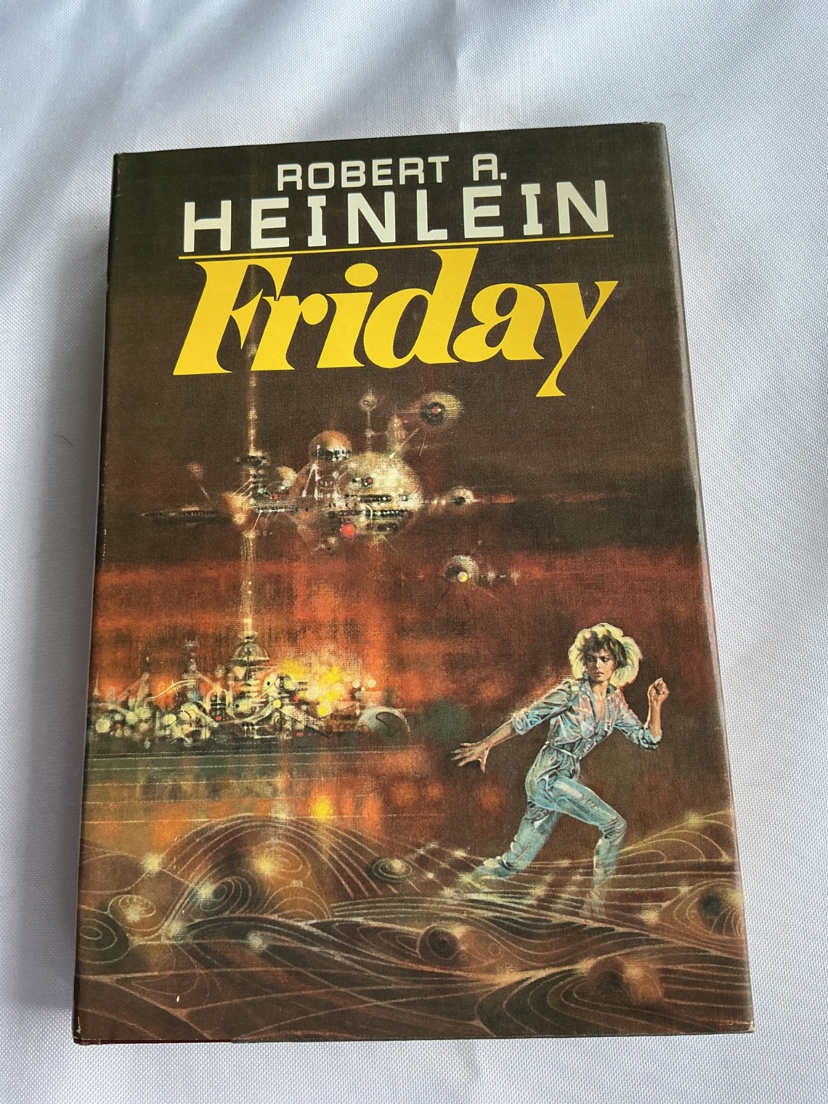 Friday Robert A Heinlein HC DJ BCE Science Fiction